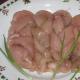 Tranças de carne - um prato delicioso e bonito de carne de porco Tranças de carne de porco