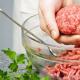 How to cook delicious cutlets from minced meat